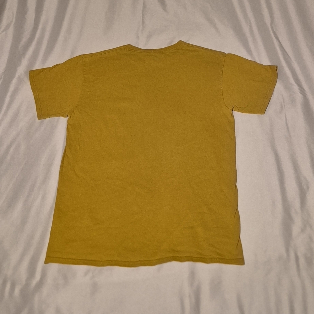Delta Pro Weight Mustard Yellow Women's Cow Graphic Tee Size Medium - Picture 3 of 3